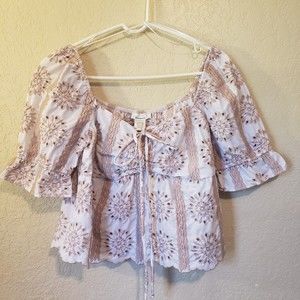 Urban Romantics Womens Embroidered Eyelet Crop Top Puff Sleeve Sz Medium NWOT